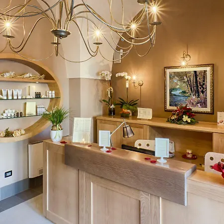 Guest house Dimora Nettare 4*